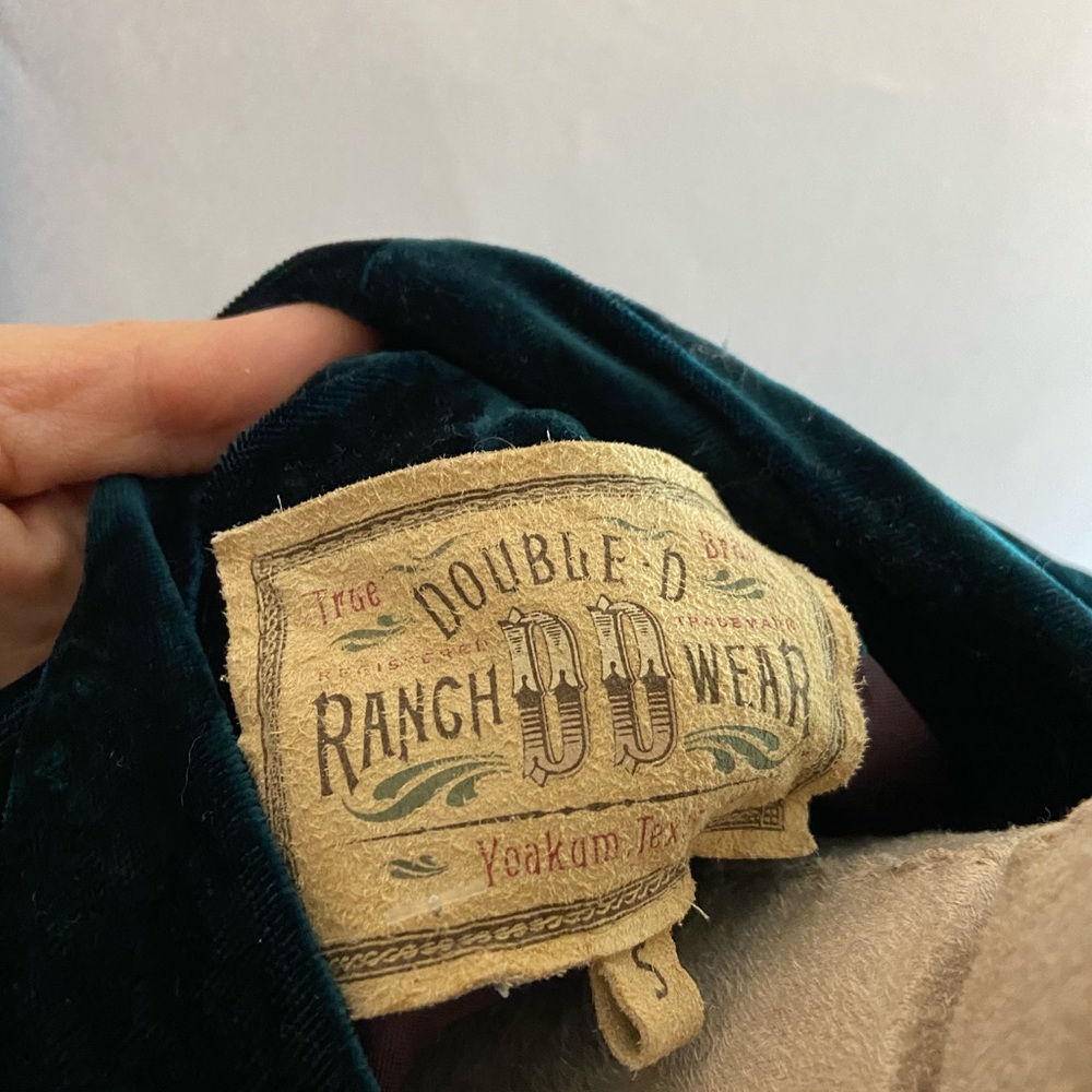 Double D Ranchwear - Picture 8 of 14
